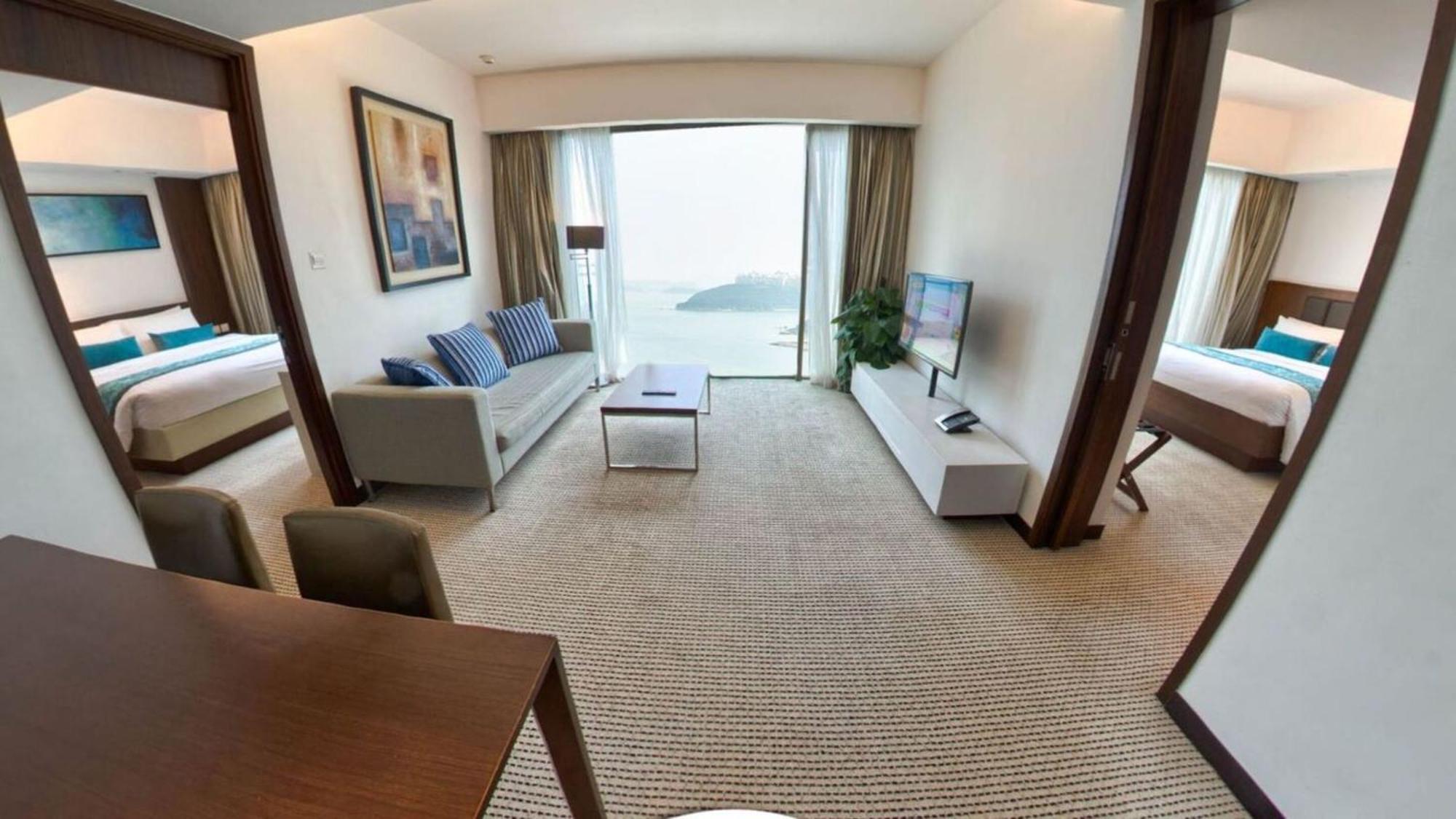 Discovery Bay Tempat peranginan 4*