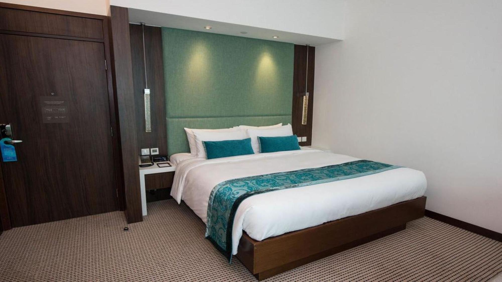 Discovery Bay Tempat peranginan